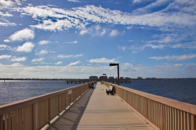 Langer Steg am Cape Coral Beach