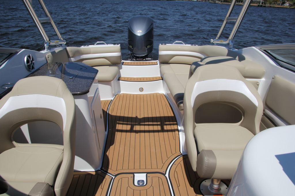 Innenansicht Boot 350 PS in Cape Coral